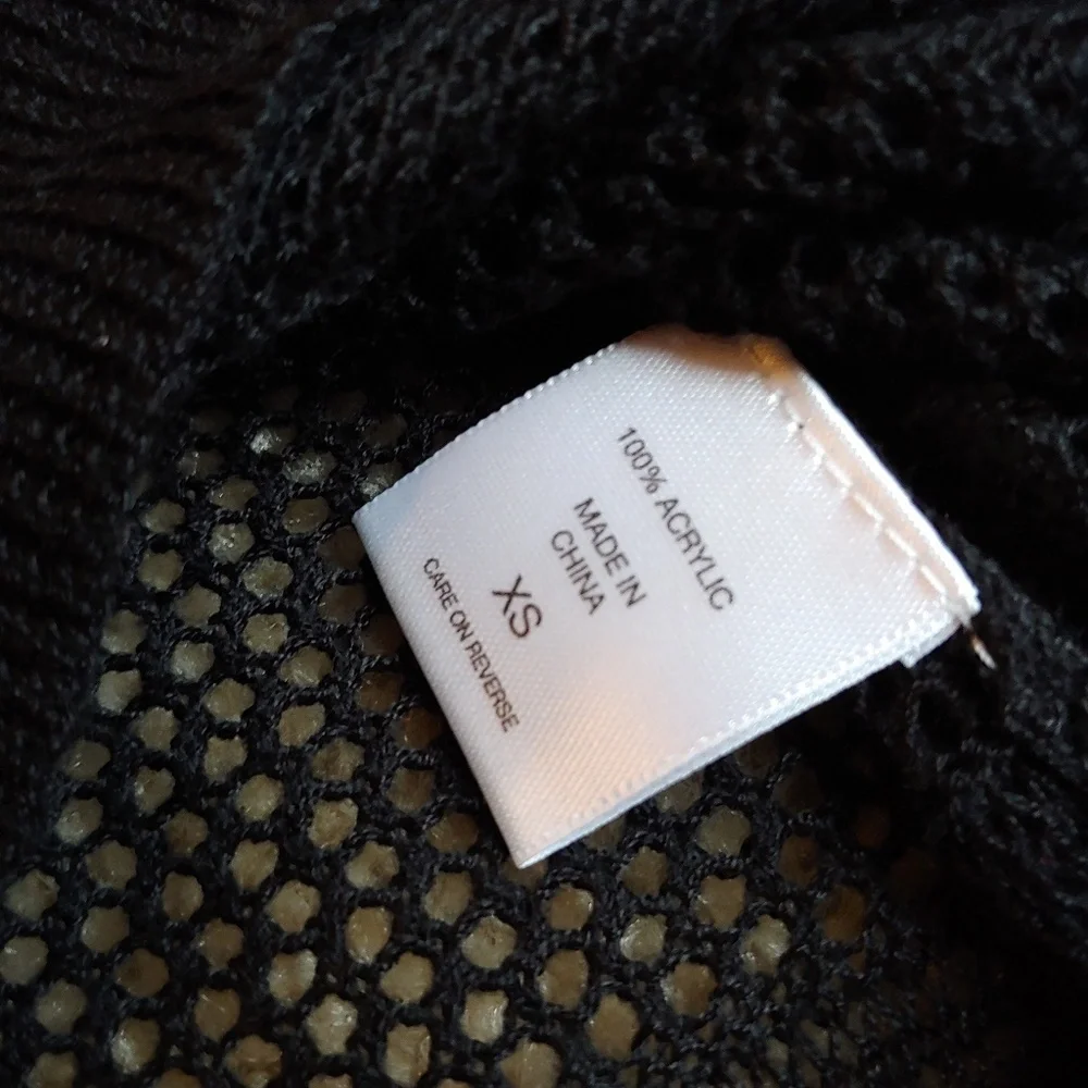 New York & co black short sleeve knit sweater